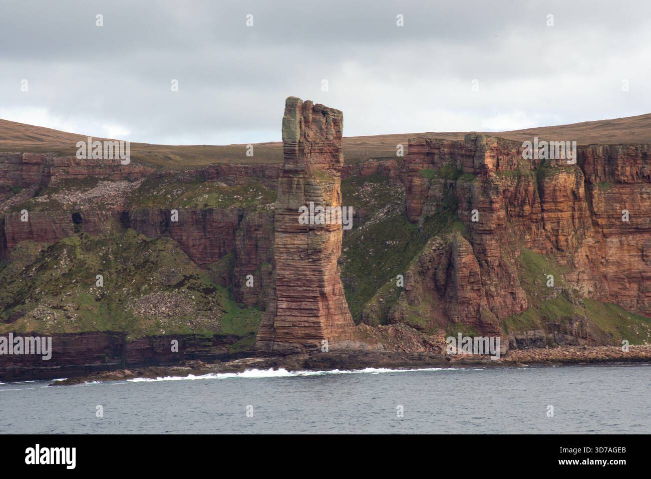 Old man of hoy hi-res stock photography and images - Alamy