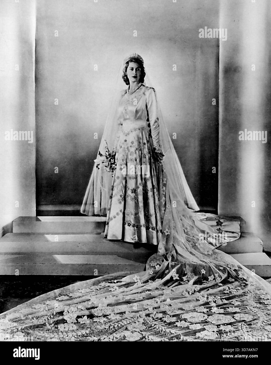 queen elizabeth wedding dress Terri's