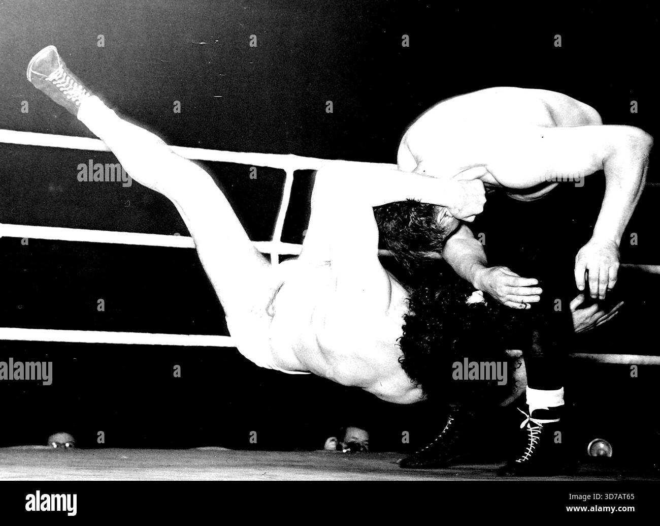 Bulky Form Doyle Beats Phillips On Disqualification Heavyweights Struggle at ...