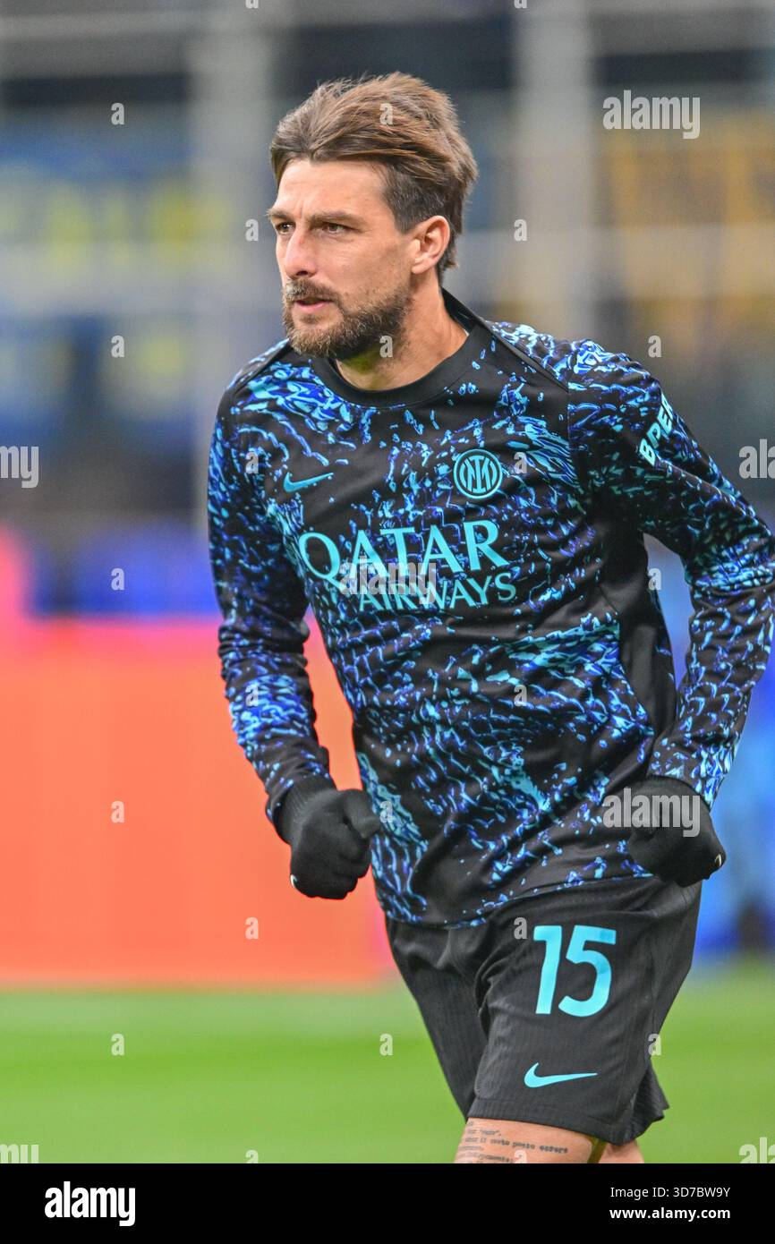 Summary and highlights of Inter Milan 4-0 Cagliari IN Serie A | 12/12/2021  - VAVEL USA, image size:866x1390