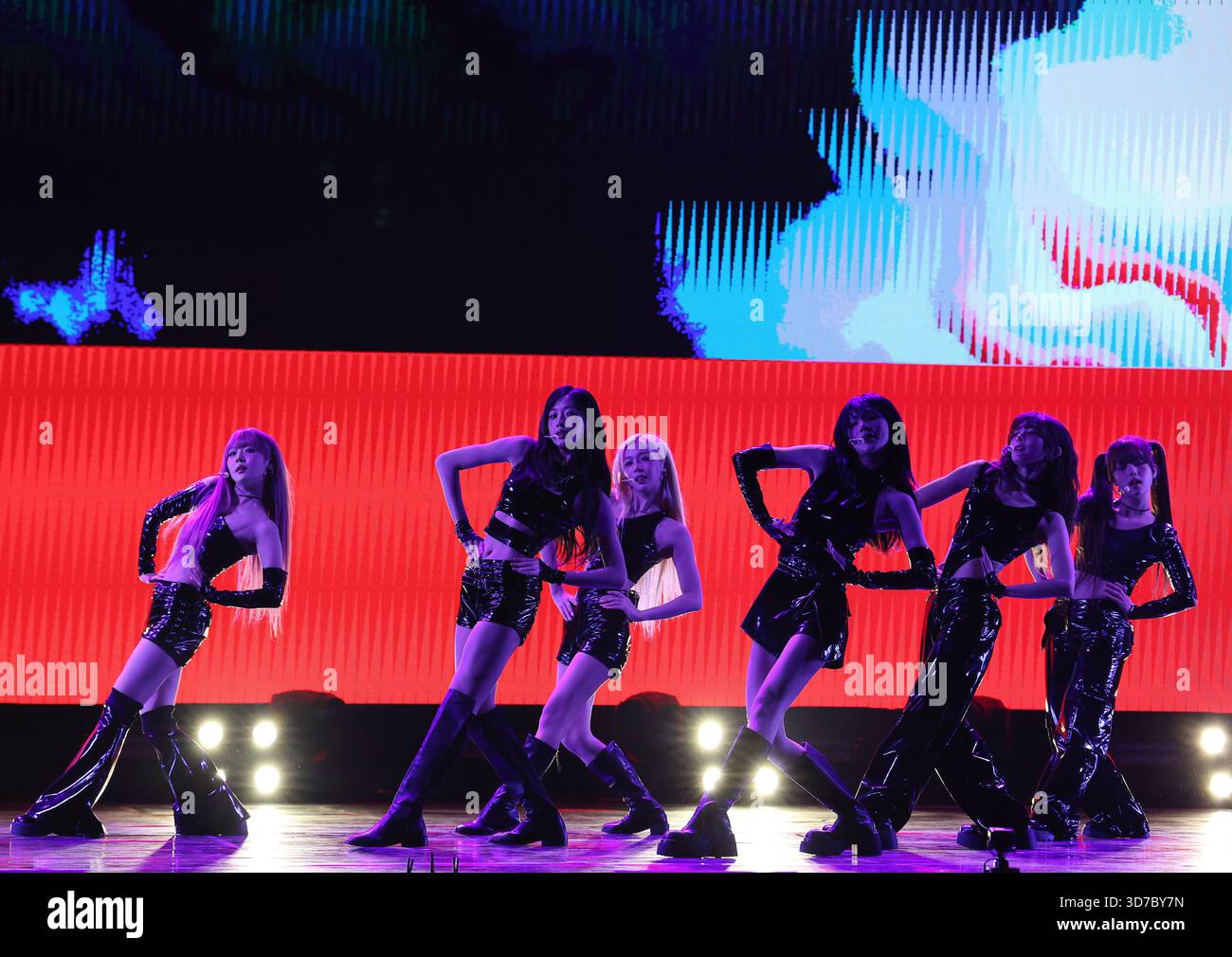 S. Korean girl group tripleS' sub-unit DIMENSION South Korean girl ...
