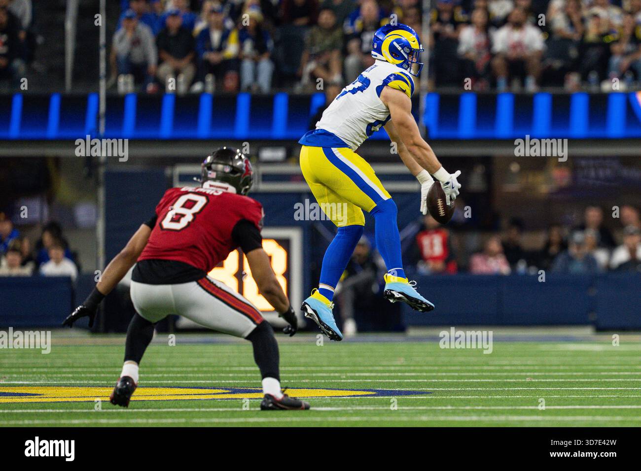 Los Angeles Rams tight end Davis Allen (87) makes a catch against Tampa ...