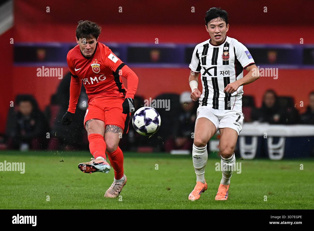 Chn Region League Shanghai, China PR. 25 November, 2025. Mateus Vital #10 of Shanghai ...