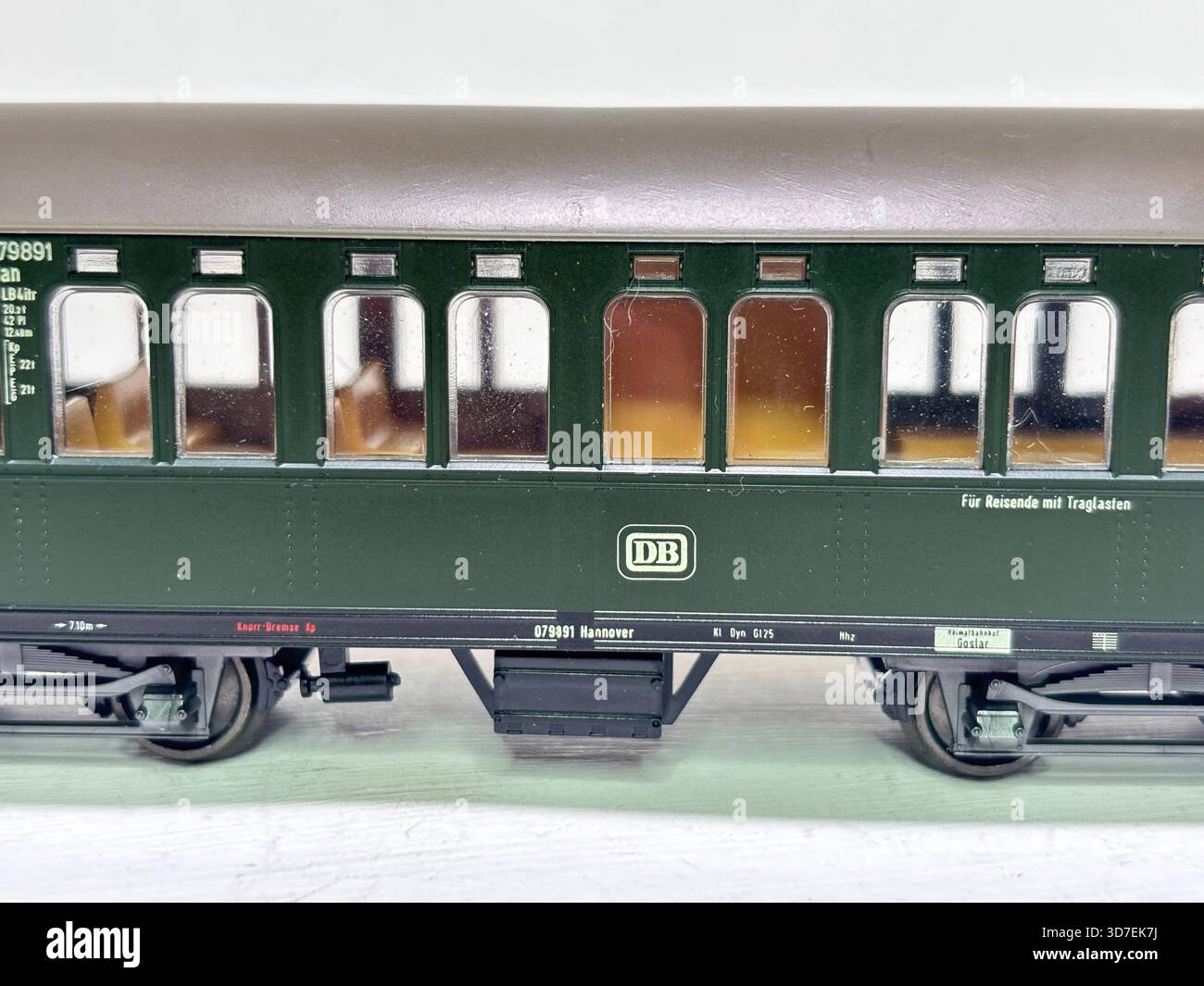 HO scale Liliput 81803 DB bogie passenger coach from German
