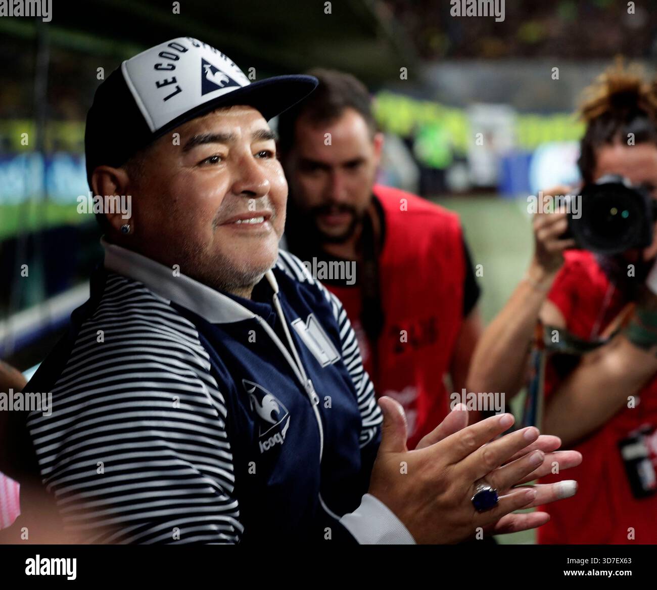 (FILES) Argentine former football star Diego Maradona gestures during ...
