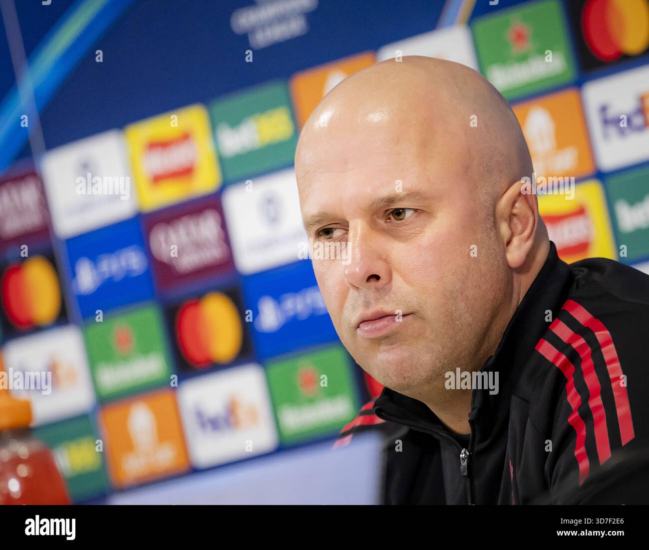 LIVERPOOL - Liverpool FC Coach Arne Slot during the MD-1 press ...