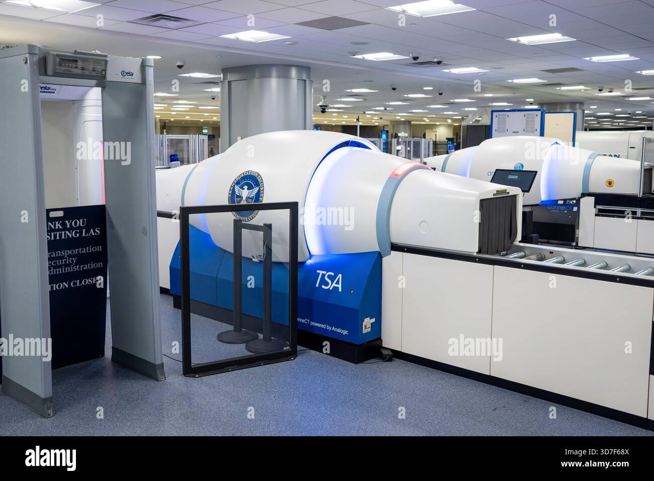 U.S. TSA airport security screening checkpoint at Harry Reid ...