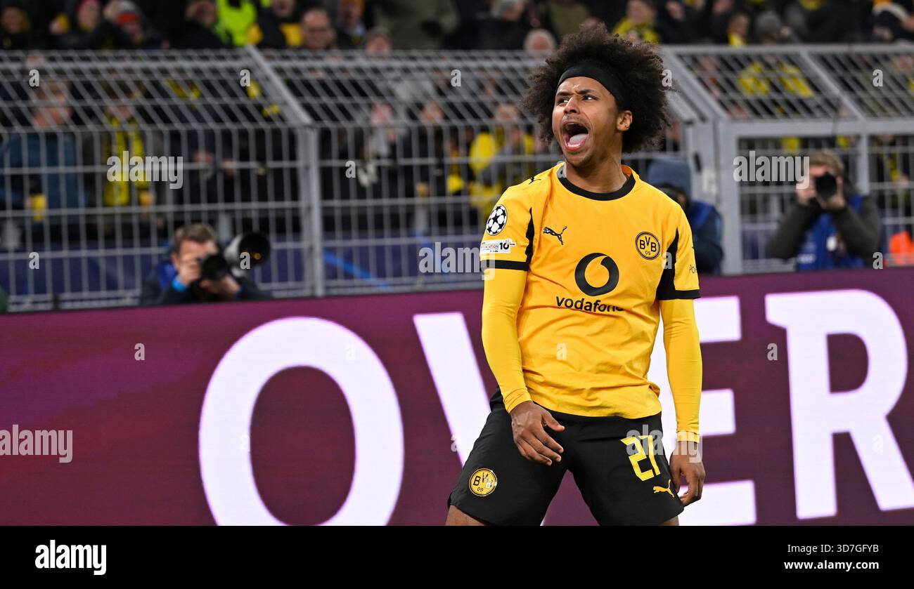 3-0-goal-celebration-goal-scorer-karim-david-adeyemi-dortmund