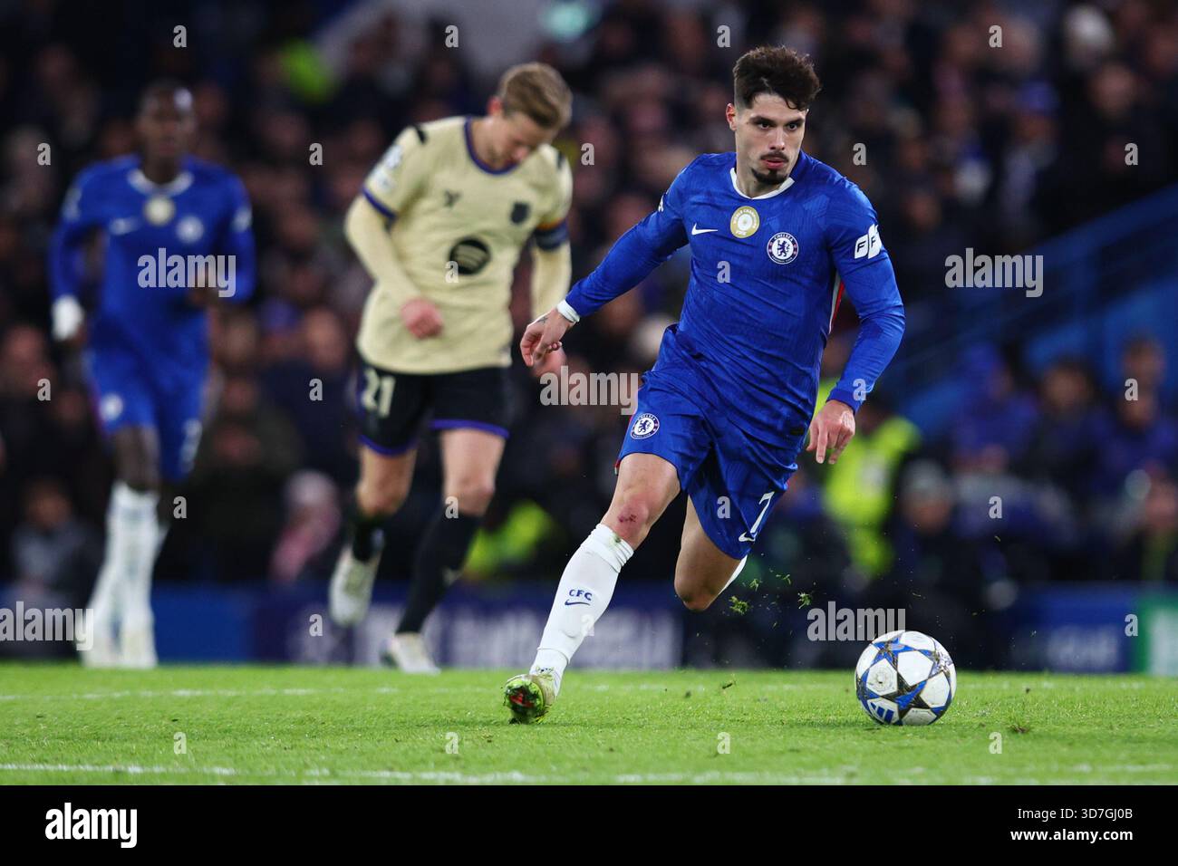 LONDON, UK - 25th Nov 2025: Pedro Neto of Chelsea in action during the ...