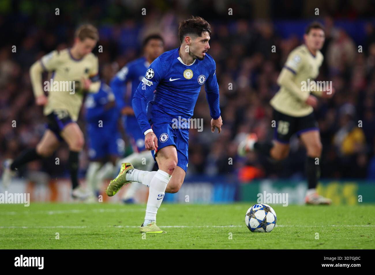 LONDON, UK - 25th Nov 2025: Pedro Neto of Chelsea in action during the ...