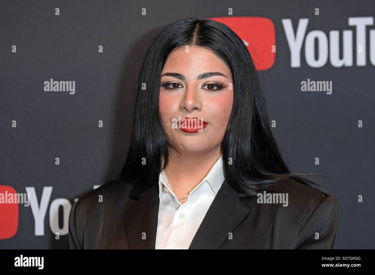 Lune German Rapper Lune auf dem Roten Teppich zum YOUTUBE MUSIC AWARD DINNER im Grill ...