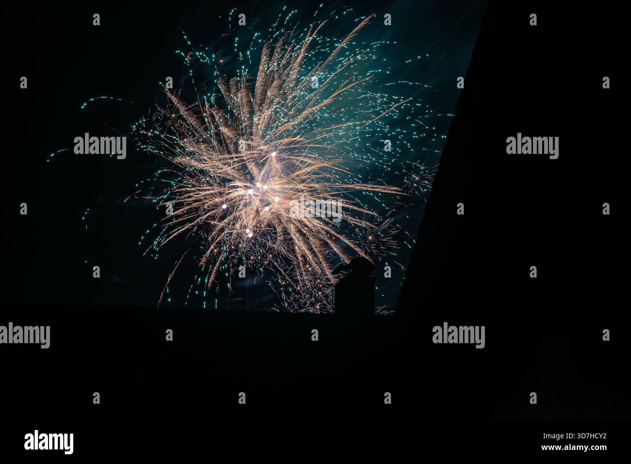 Dynamic firework burst streaks hi-res stock photography and images - Alamy