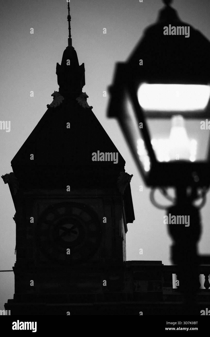 Montreal city hall Black and White Stock Photos & Images - Alamy