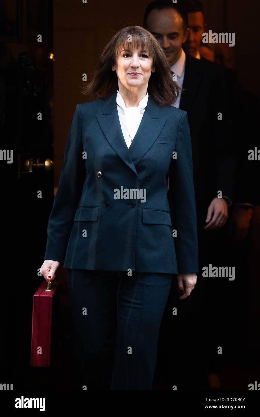 Rachel Reeves Despatch Box Rachel reeves budget box hi-res stock photography and images - Alamy