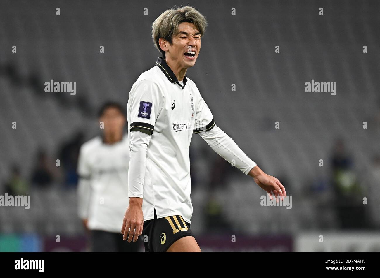 Chn Region League Shanghai, China PR. 26 November, 2025. Yuya Osako #10 of Vissel Kobe ...