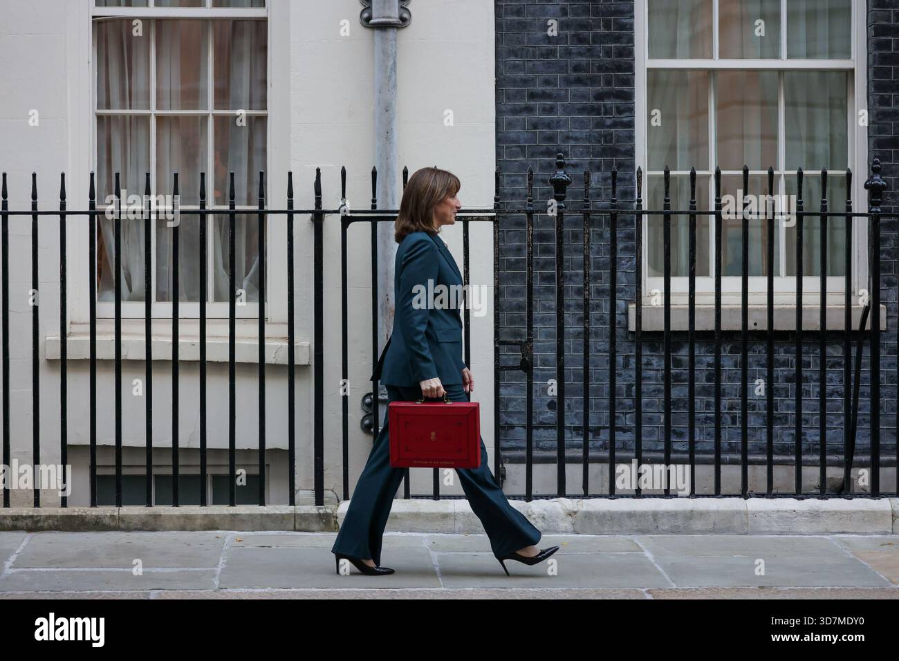 Rachel Reeves Despatch Box House of commons despatch box hi-res stock photography and images - Alamy
