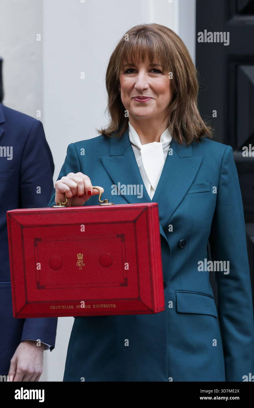 Rachel Reeves Despatch Box London. UK. 26 Nov 2025. Chancellor of the Exchequer Rachel Reeves ...