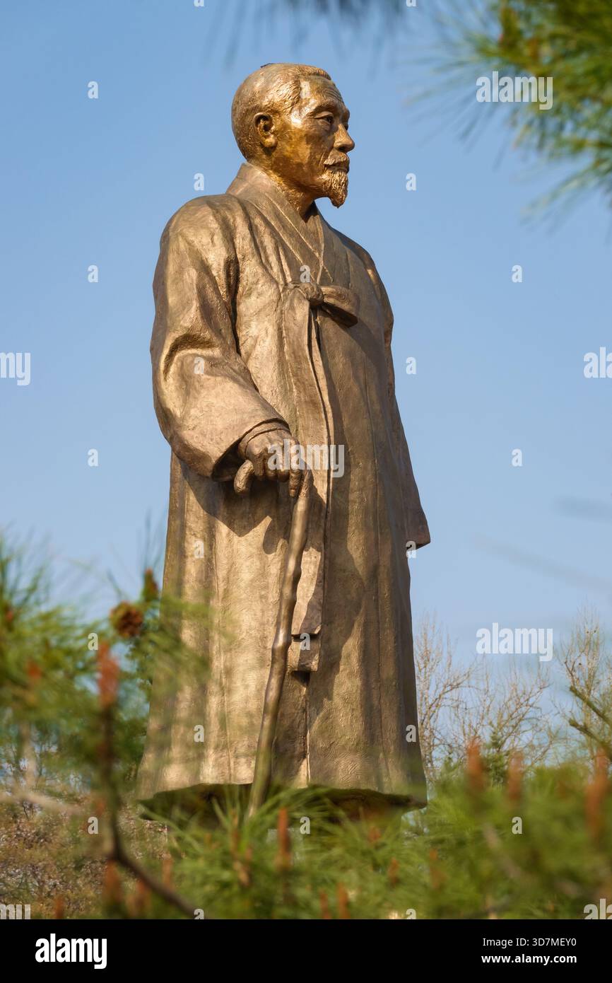 The statue of Lee Sang-jae, also known as Wolnam, in Jongmyo Park, Seoul, South Korea. Stock Photo