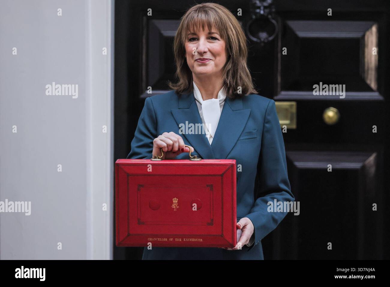 Rachel Reeves Despatch Box London, UK. 26th Nov, 2025. Rachel Reeves, Chancellor of the Exchequer ...