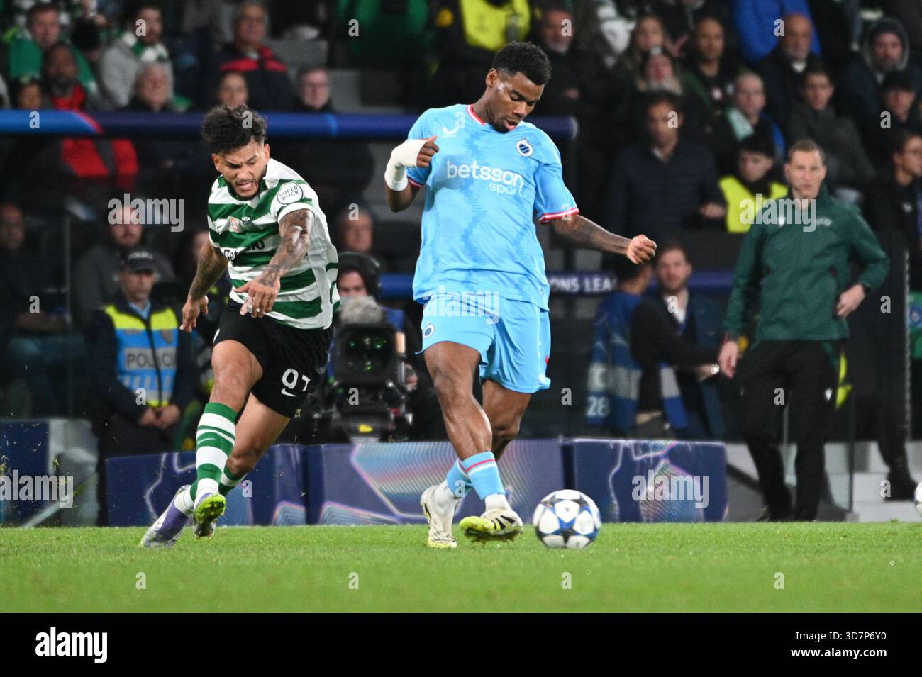 lisbon-portugal-26-november-2025-luis-su-rez-forward-of-sporting-cp