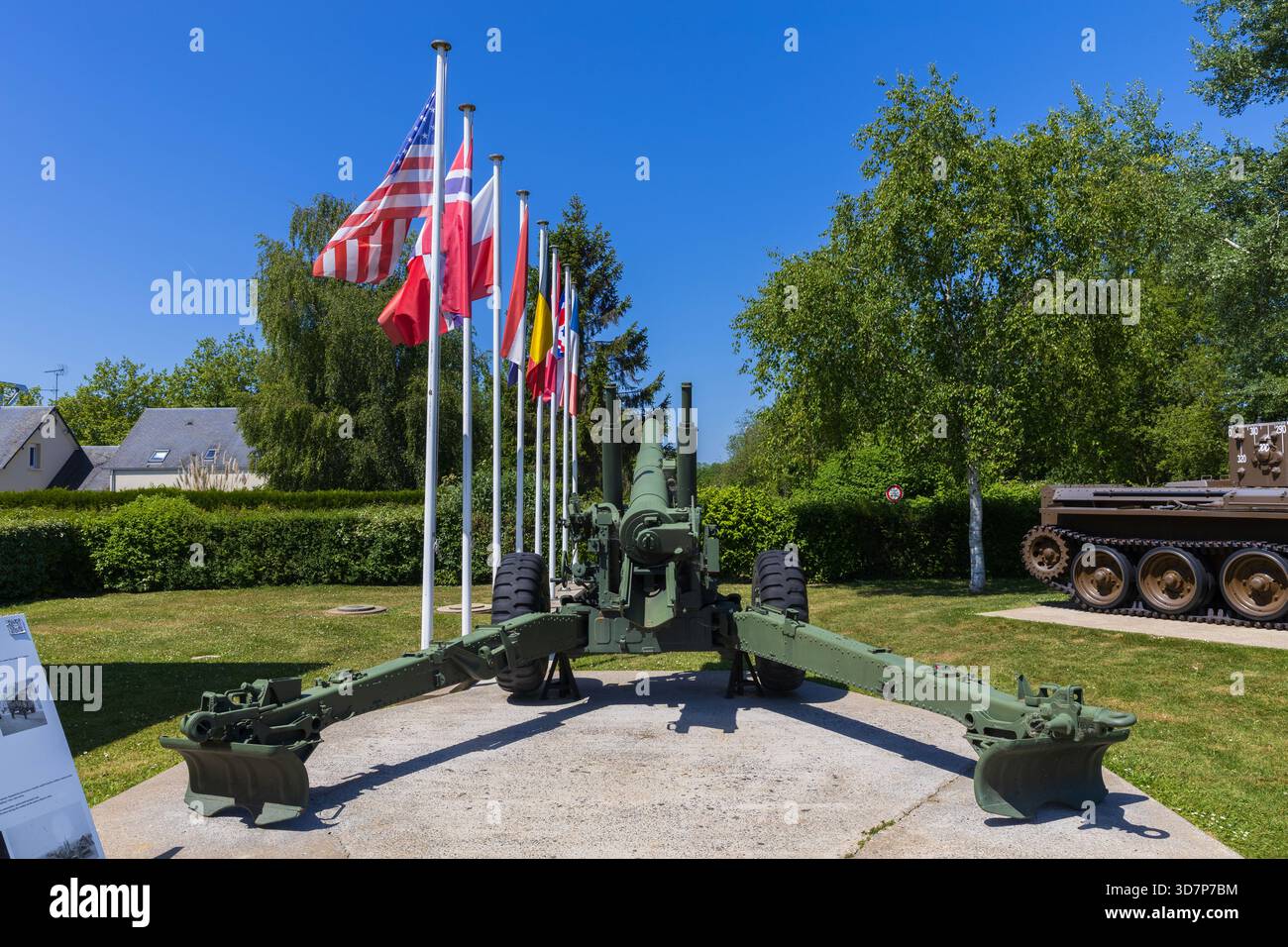 Howitzer world war ii hi-res stock photography and images - Alamy