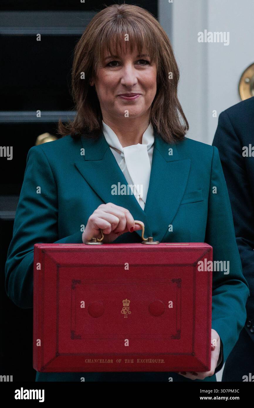 Rachel Reeves Despatch Box London, UK. 26th November, 2025. Rachel Reeves, UK Chancellor of the ...