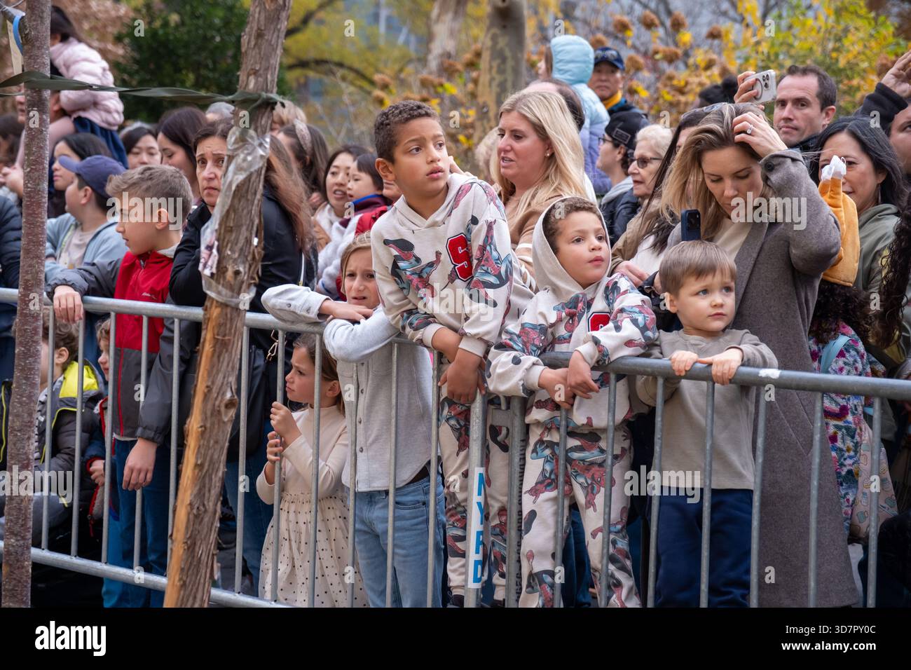 Bluey balloon hi-res stock photography and images - Alamy
