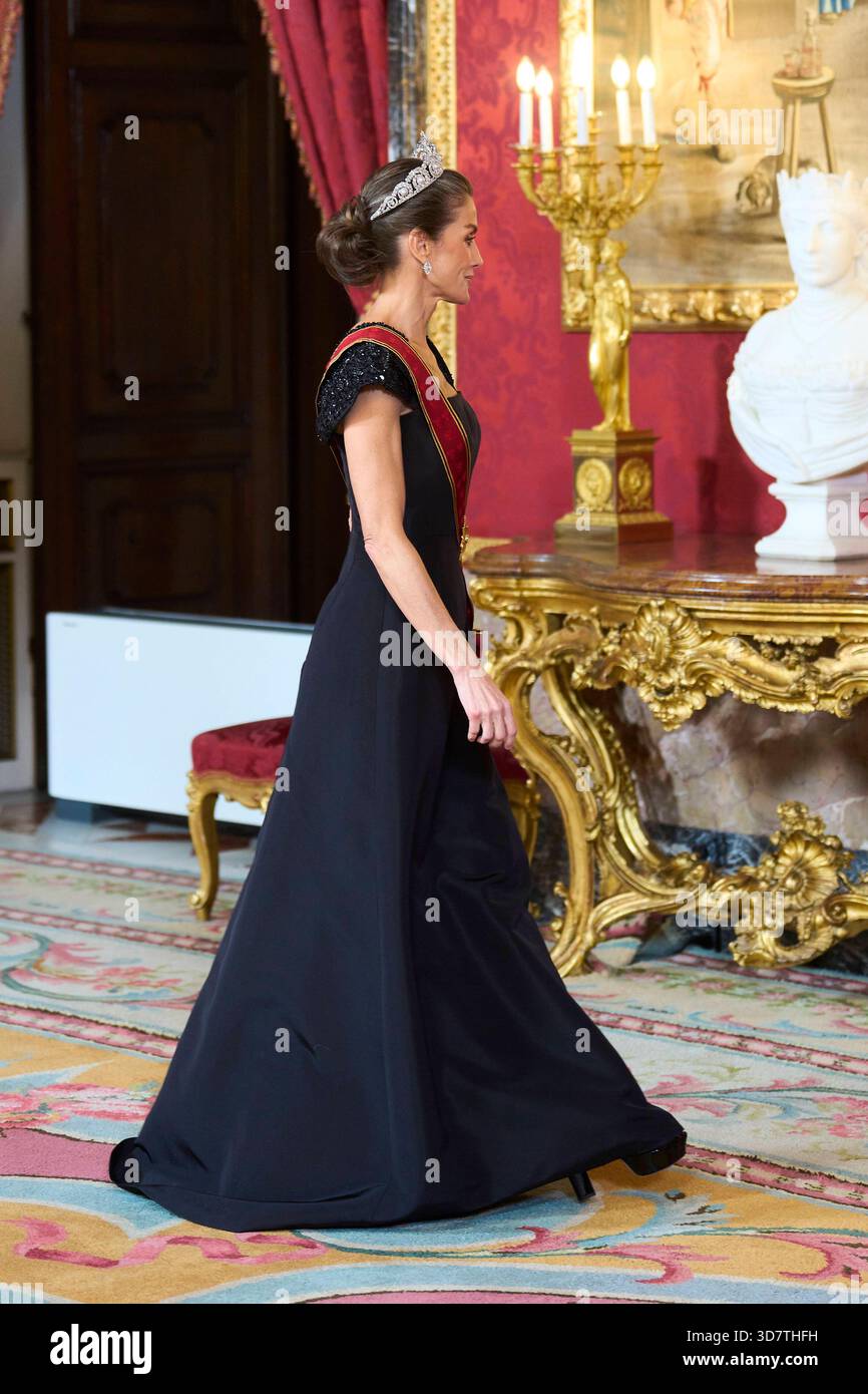 Madrid, Spain. 27th Nov, 2025. Spanish King Felipe VI and Queen Letizia  with Frank Walter Steinmeier and Elke Budenbender during a gala dinner at  RoyalPalace due to the official trip of Germany