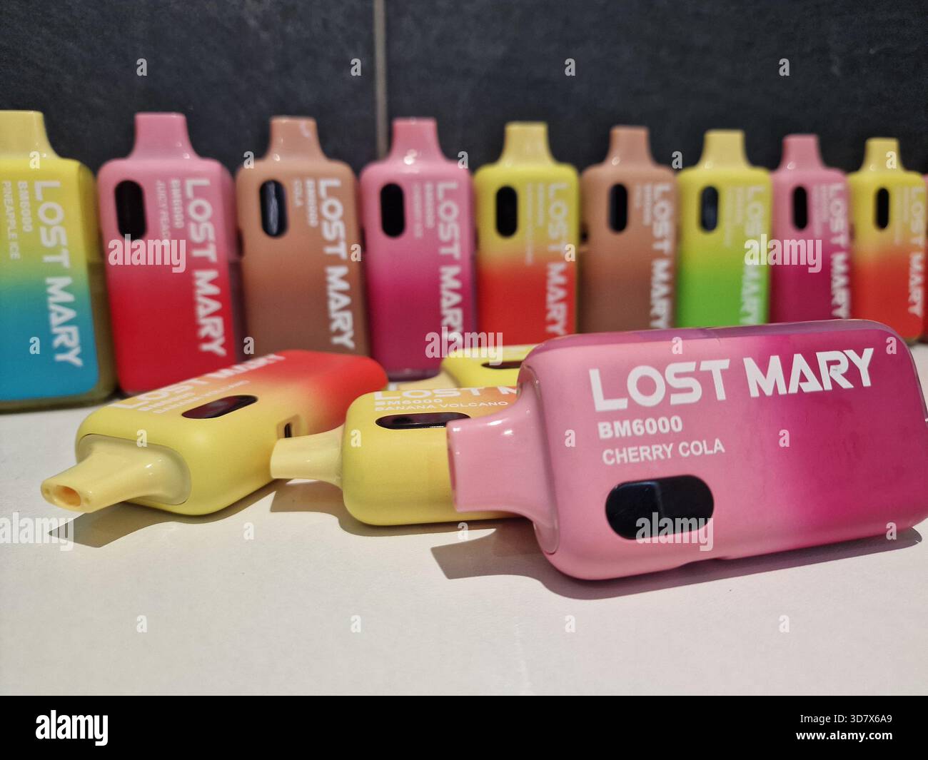 Refillable vape hi-res stock photography and images - Page 2 - Alamy