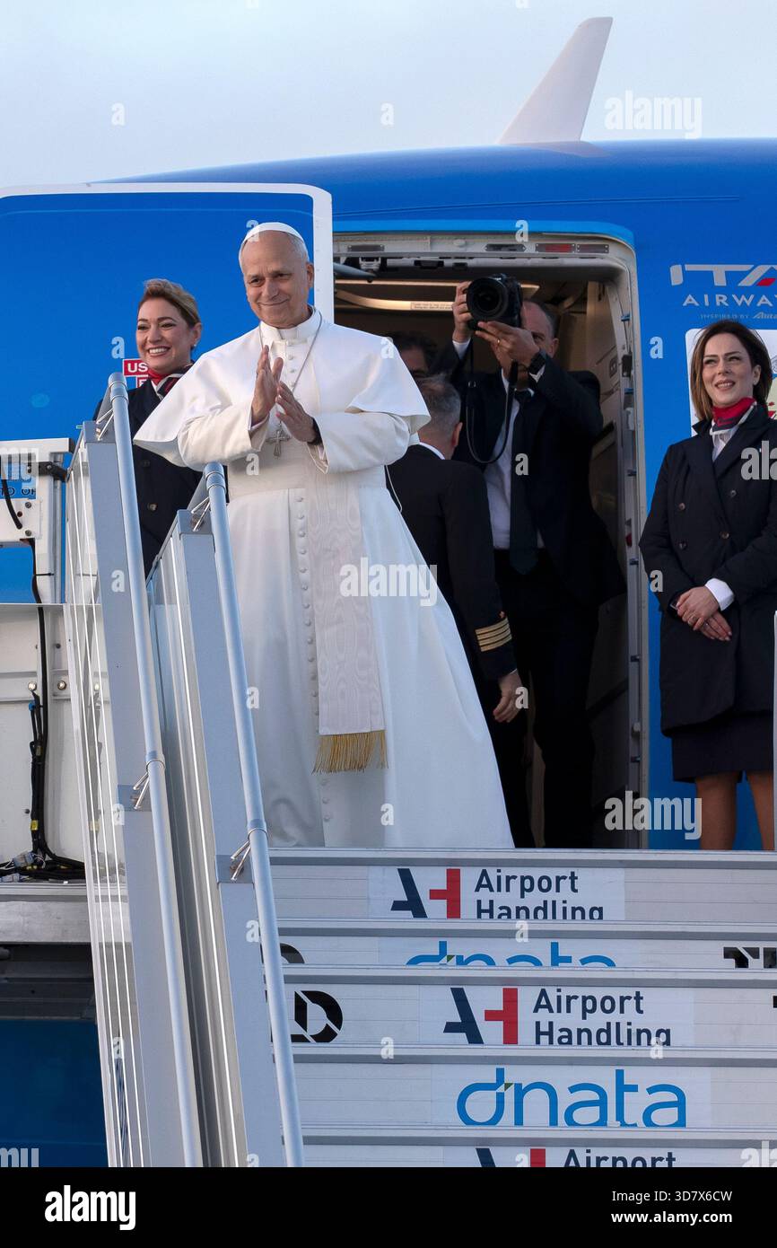 What caused the flight delay? What caused the flight delay?