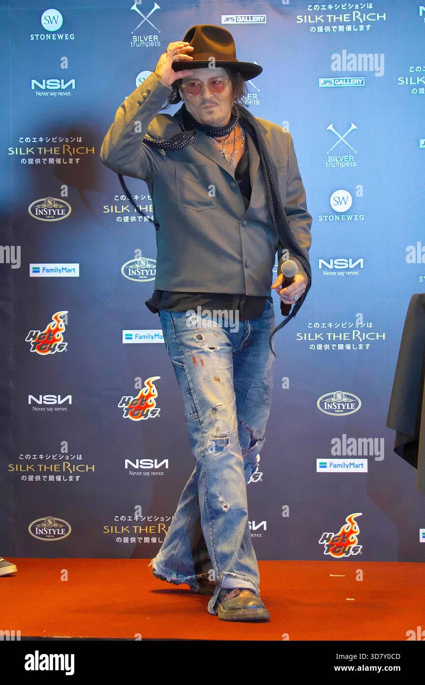 Johnny Depp at a press conference [press conference] for his exhibition ...