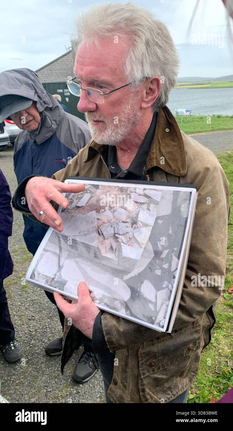 Extraordinary discovery Orkney Neolithic find ground penetrating radar Ring of Brodgar Archaeologist  Ness of Brodgar Scanning equipment found find - Smartphone Captured Stock Image
