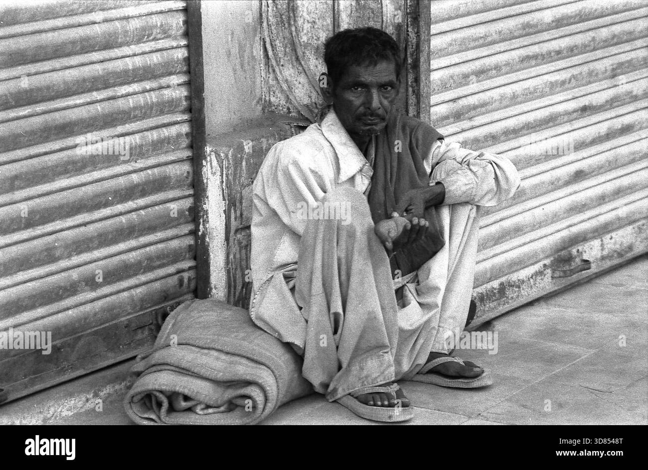 RECORD DATE NOT STATED Karachi/Pakistan/file image 1985/Life in poor ...
