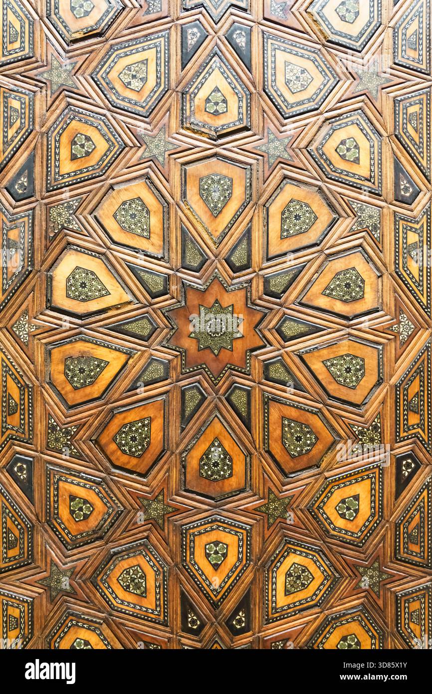 Iraq Patterns Islamic pattern on a wardrobe in The Iraq Museum, Baghdad, Iraq Stock ...