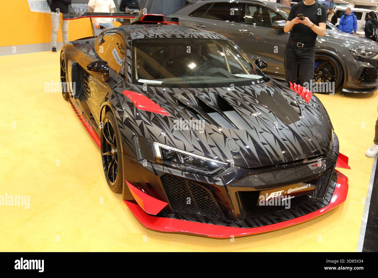 ABT XGT limitierte Auflage von 99 Exemplaren mit Straßenzulassung auf ...