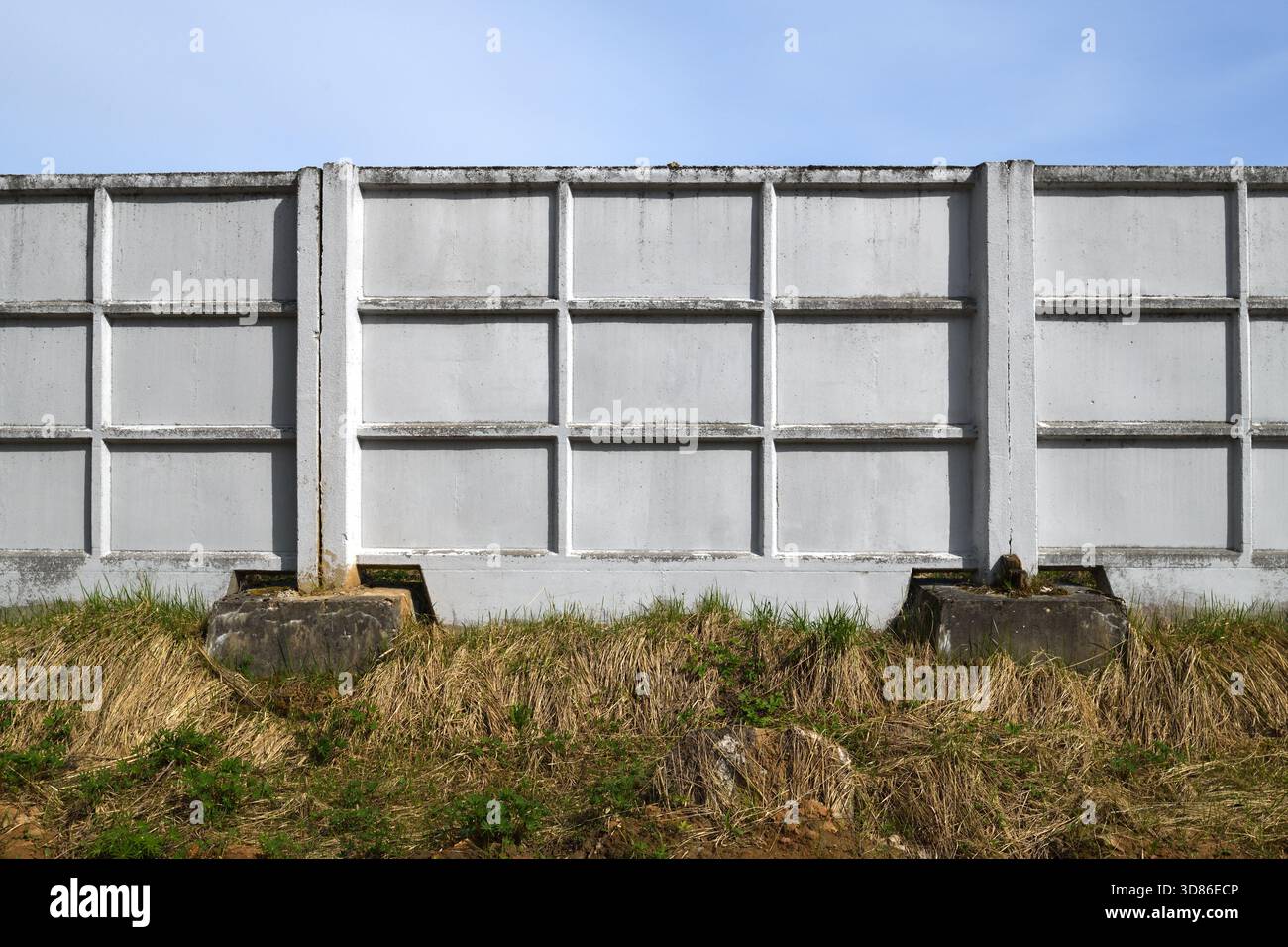 Precast concrete panels hi-res stock photography and images - Alamy, image size:1300x956