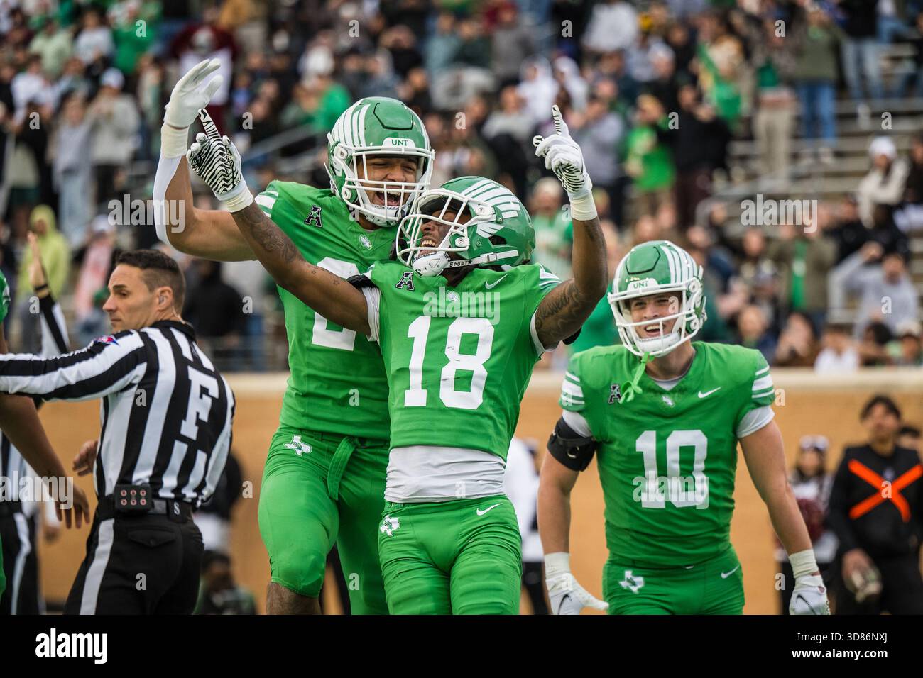 North Texas wide receiver Terrence Lewis (18) celebrates after a ...