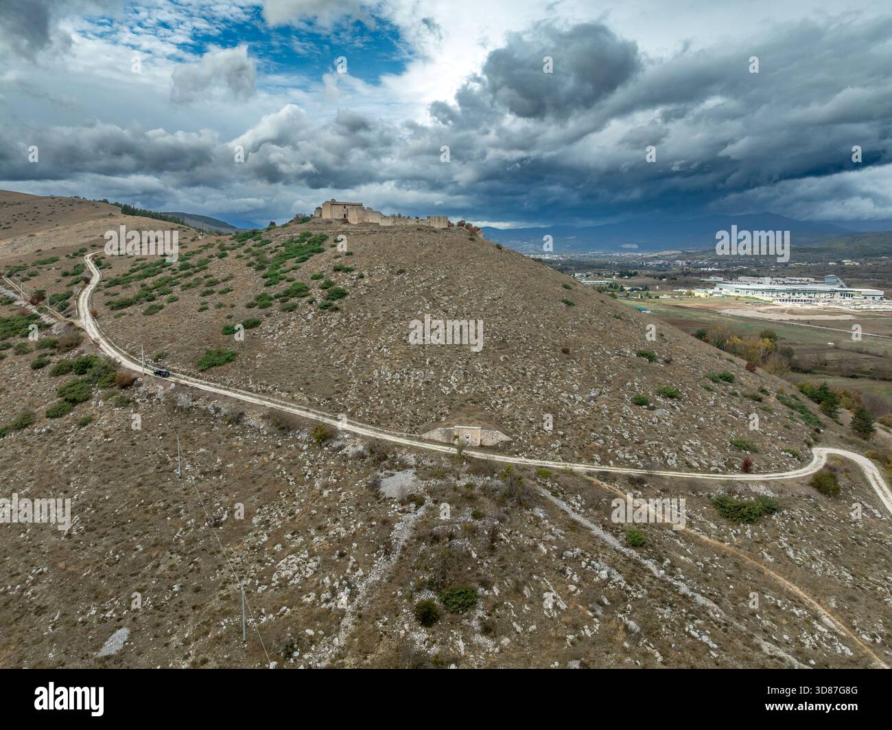 Aerial view of Medieval Fortress of Sant'Eusanio Forconese, Abruzzo: A strategic, oval-plan enclosure with five semicircular and four square towers Stock Photo
