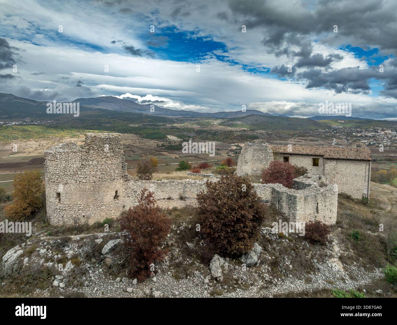 Aerial view of Medieval Fortress of Sant'Eusanio Forconese, Abruzzo: A strategic, oval-plan enclosure with five semicircular and four square towers Stock Photo