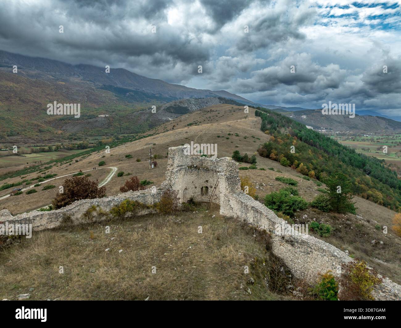 Aerial view of Medieval Fortress of Sant'Eusanio Forconese, Abruzzo: A strategic, oval-plan enclosure with five semicircular and four square towers Stock Photo