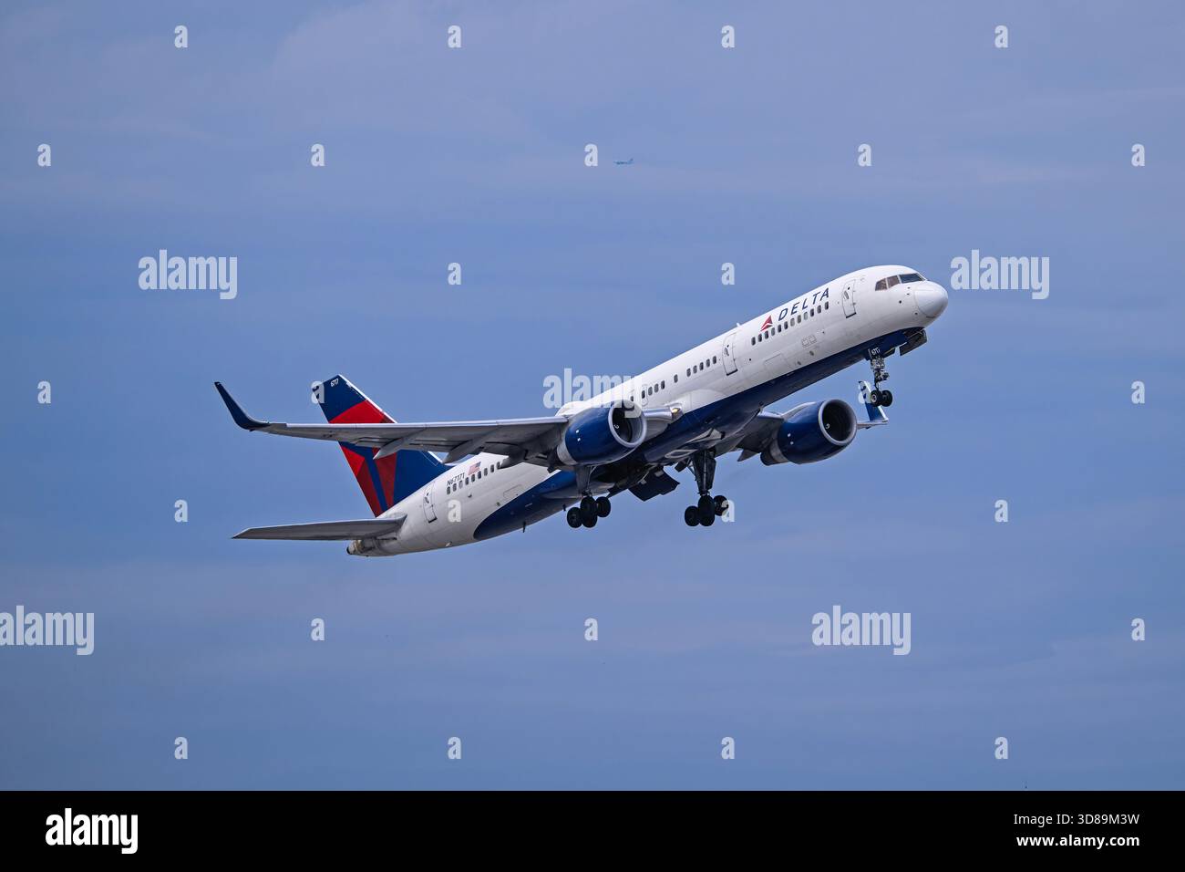 Boeing 757 hi-res stock photography and images - Page 7 - Alamy