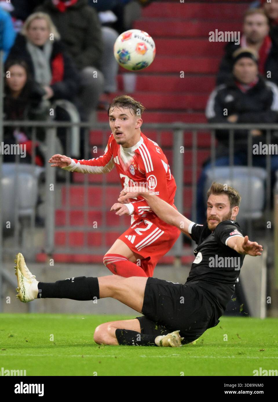 from left: Lennart Karl (Bayern), Lars Ritzka Munich, November 29, 2025 ...