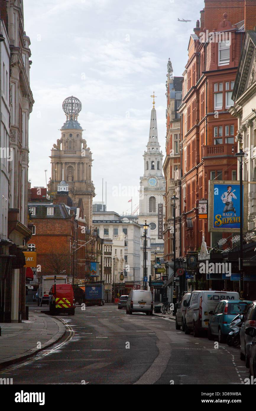 The London Coliseum iconic theater,and the historic buildings in Covent ...