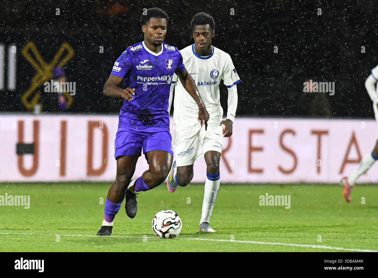 Patro Eisden's Keres Masangu and Jong Gent's Donny Sylla pictured in ...
