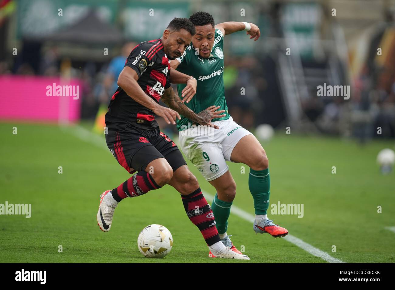 Flamengo vs. Palmeiras: The Battle for Brazil's Midfield
