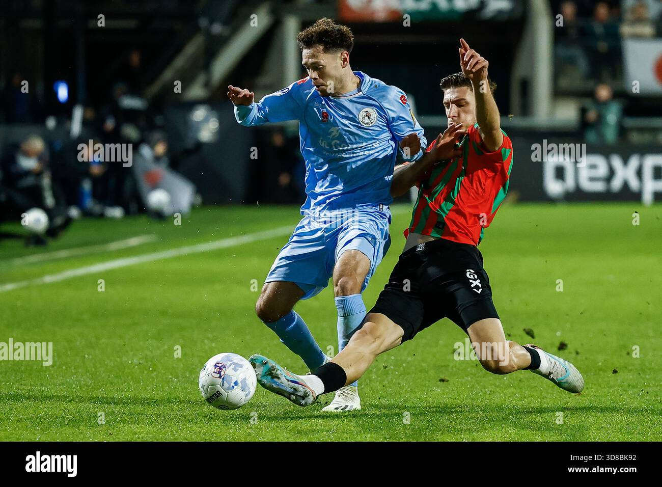 ROTTERDAM - (l-r) Ahmetcan Kaplan of NEC Nijmegen and Anis Hadj Moussa of  Feyenoord during the Dutch Eredivisie match between Feyenoord and NEC  Nijmegen at Feyenoord Stadium De Kuip on November 23,