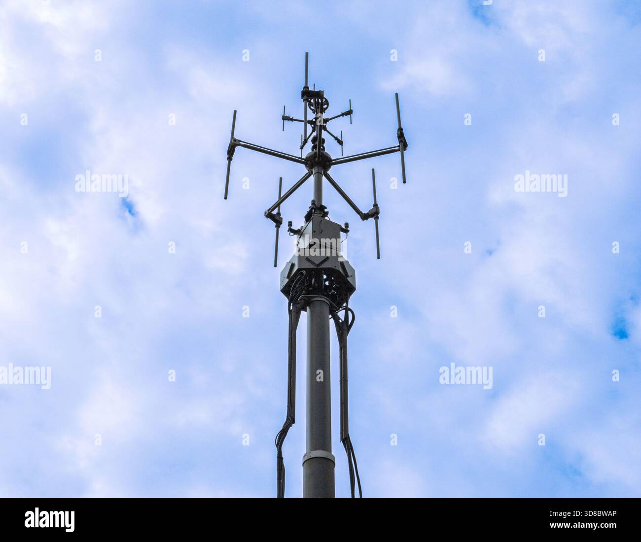 Military communication cables hi-res stock photography and images - Alamy