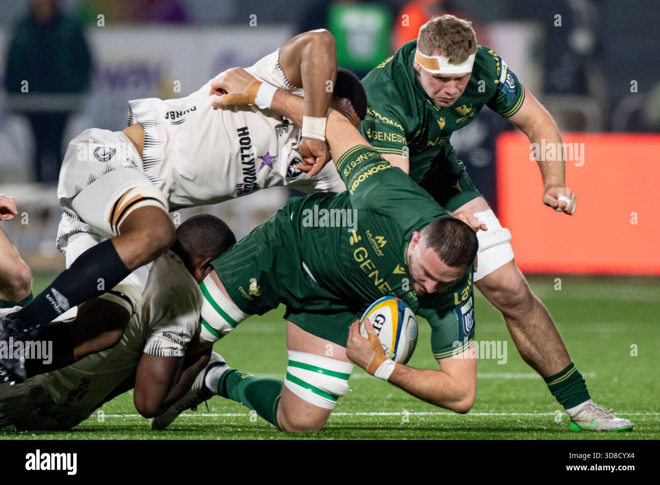 Josh Murphy of Connacht with the ball during the United Rugby ...