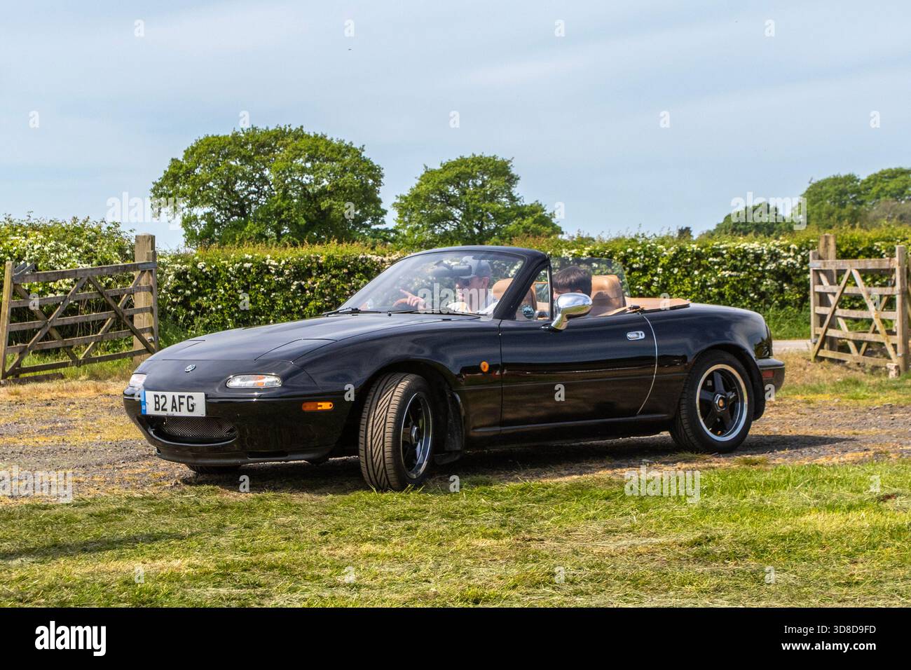 1995 90s nineties Black Mazda Mx-5 Car Roadster Petrol 1830 cc