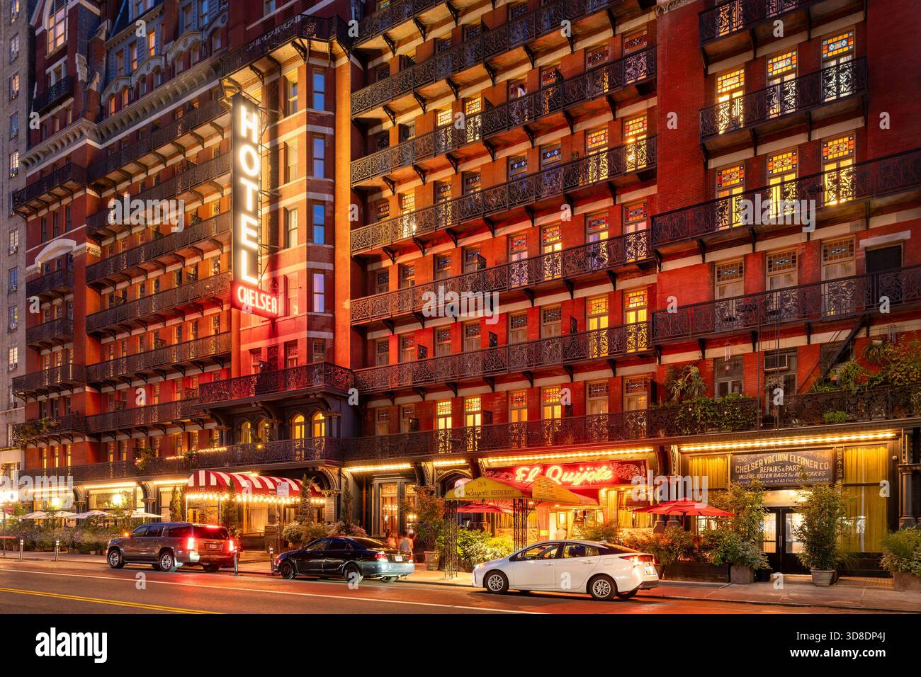 Chelsea hotel new york hi-res stock photography and images - Alamy
